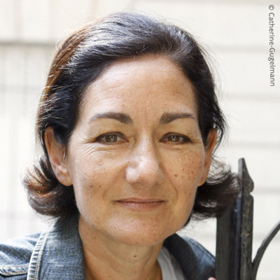 FERNEY Alice - Date : 20140901 Alice FERNEY - Copyright obligatoire ©Catherine GUGELMANN/Leemage/Éditions Actes Sud PHOTO LIBRE DE DROITS POUR LA PROMOTION ET LA PUBLICITE DE L’OEUVRE DE L’AUTEUR EN PRESSE ECRITE ET NUMERIQUE, PLV ET SITE INTERNET DE L’ÉDITEUR - ÉDITIONS ACTES SUD UNIQUEMENT - DURÉE D’EXPLOITATION : 2 ANS - de 05/2017 à 05/2019 / sans exclusivité - TERRITOIRE FRANCE ET PAYS FRANCOPHONES Pour toute autre utilisation contacter l’agence